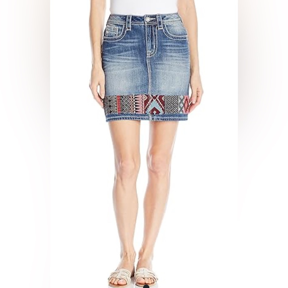 Miss Me Embroidered Faded Denim Skirt Women's Size 32